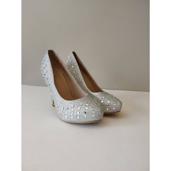 Delicacy Studded Pumps Silver Sz 7 1/2 4 inch heel - Picture 1 of 10